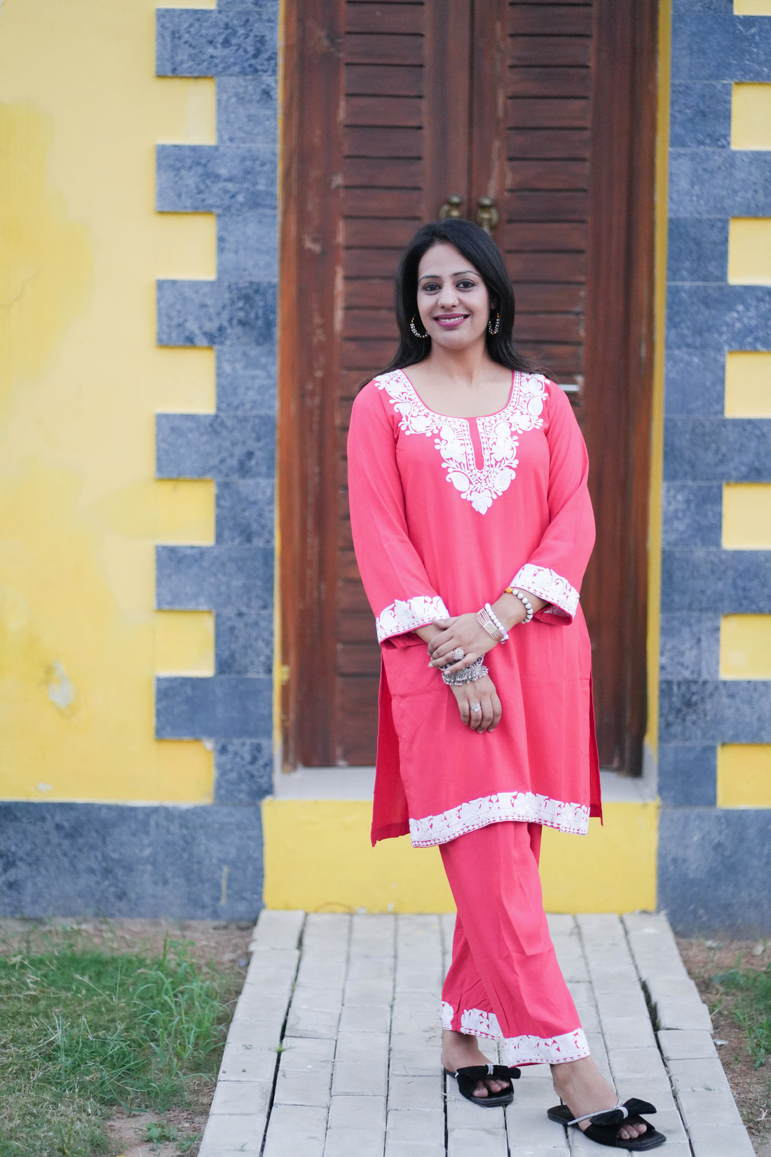 Pink Color Kashmiri Co-ord Set with White Aari Embroidery